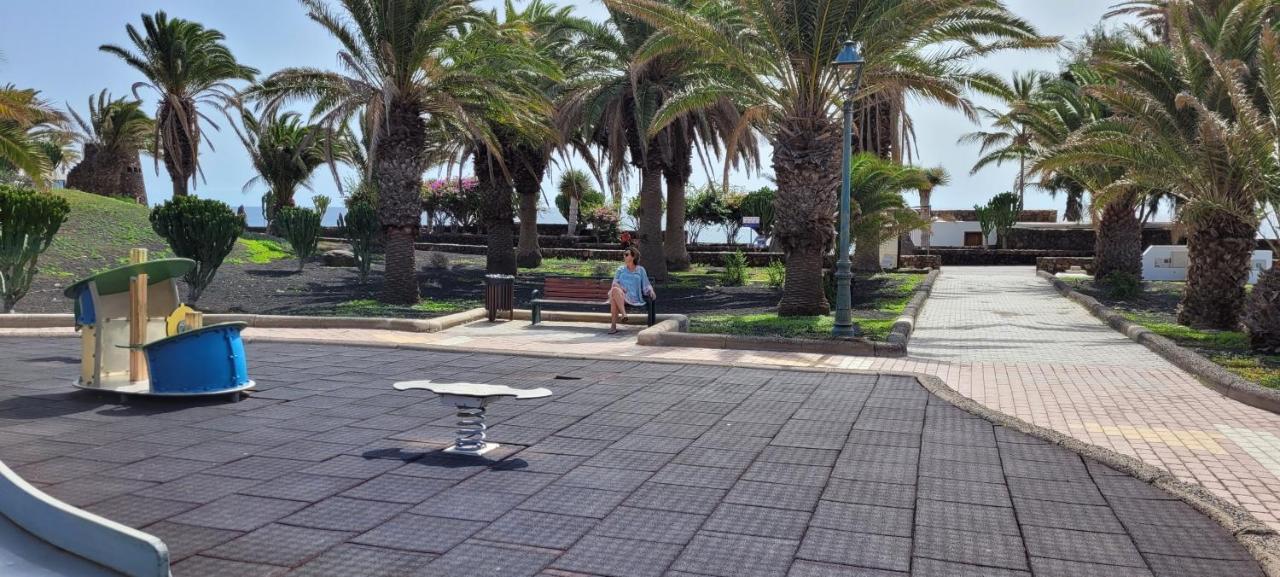 Casahost Bastian Boutique I Seaview Apartment Costa Teguise Luaran gambar